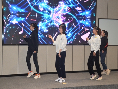 元旦聯(lián)歡會(huì)-歌曲串燒《半糖主義》