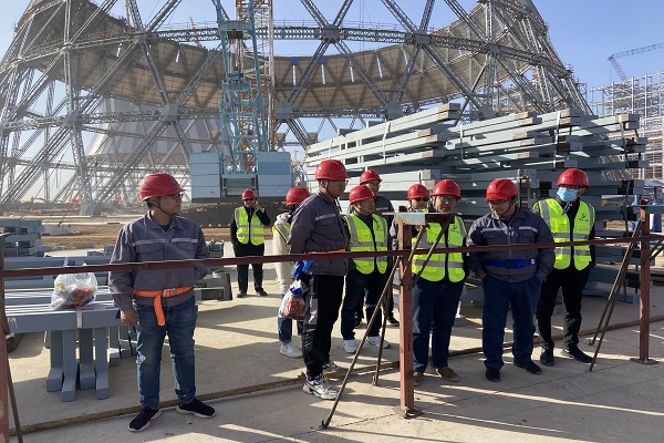 圖片三:集團(tuán)公司領(lǐng)導(dǎo)檢查施工現(xiàn)場 - 副本.jpg 圖片三:集團(tuán)公司領(lǐng)導(dǎo)檢查施工現(xiàn)場 - 副本.jpg