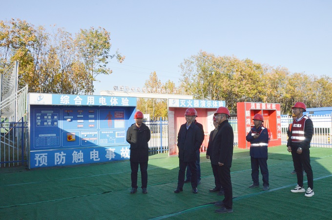 2?？傄恍袇⒂^安全體驗區(qū) - 副本.jpg